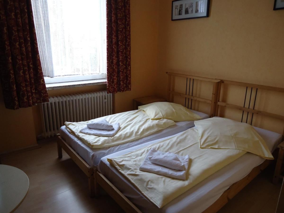 Hotel Schaum Düsseldorf Rum bild